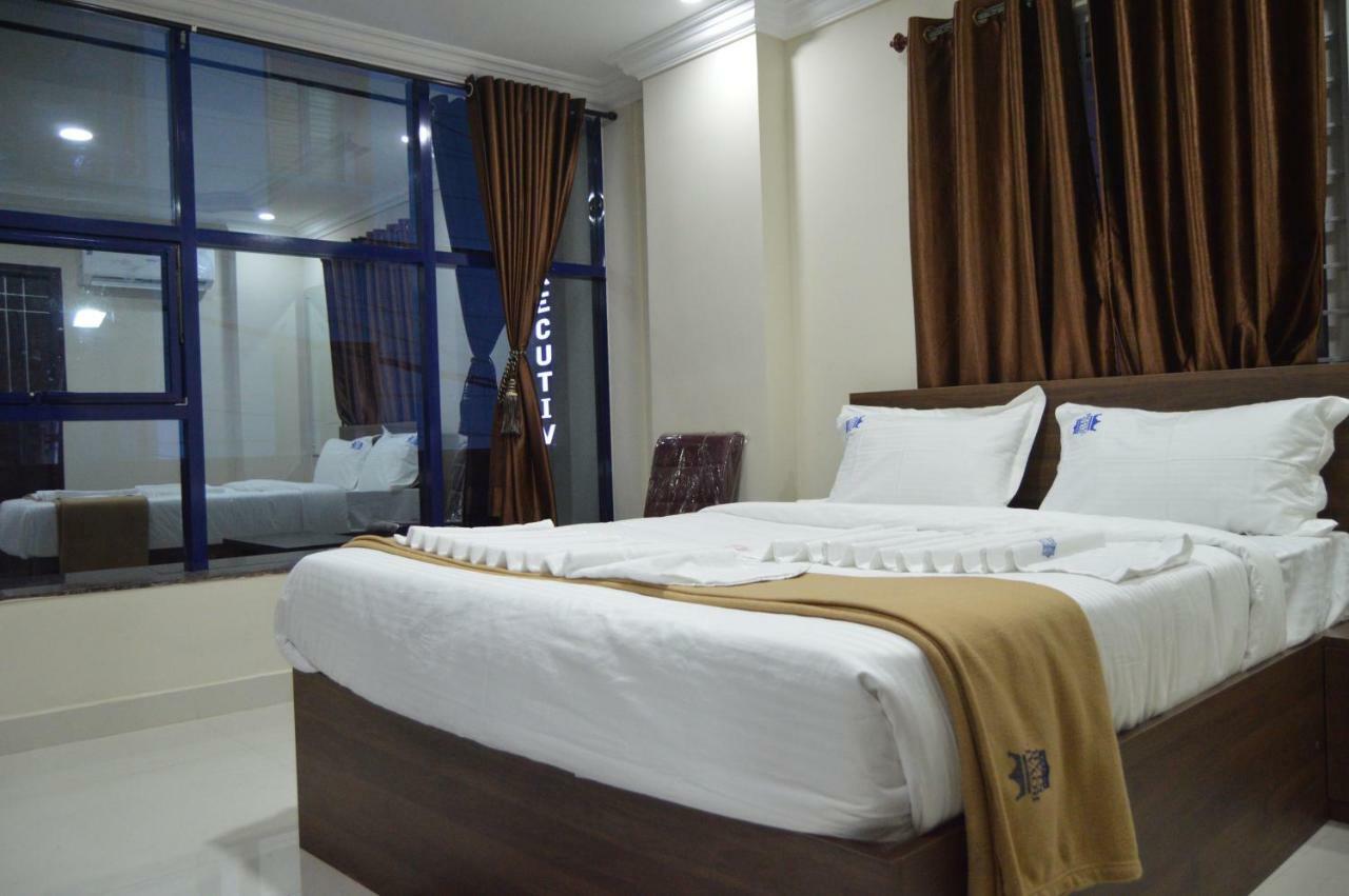 העיר בנגלור Royal Star Hotels מראה חיצוני תמונה